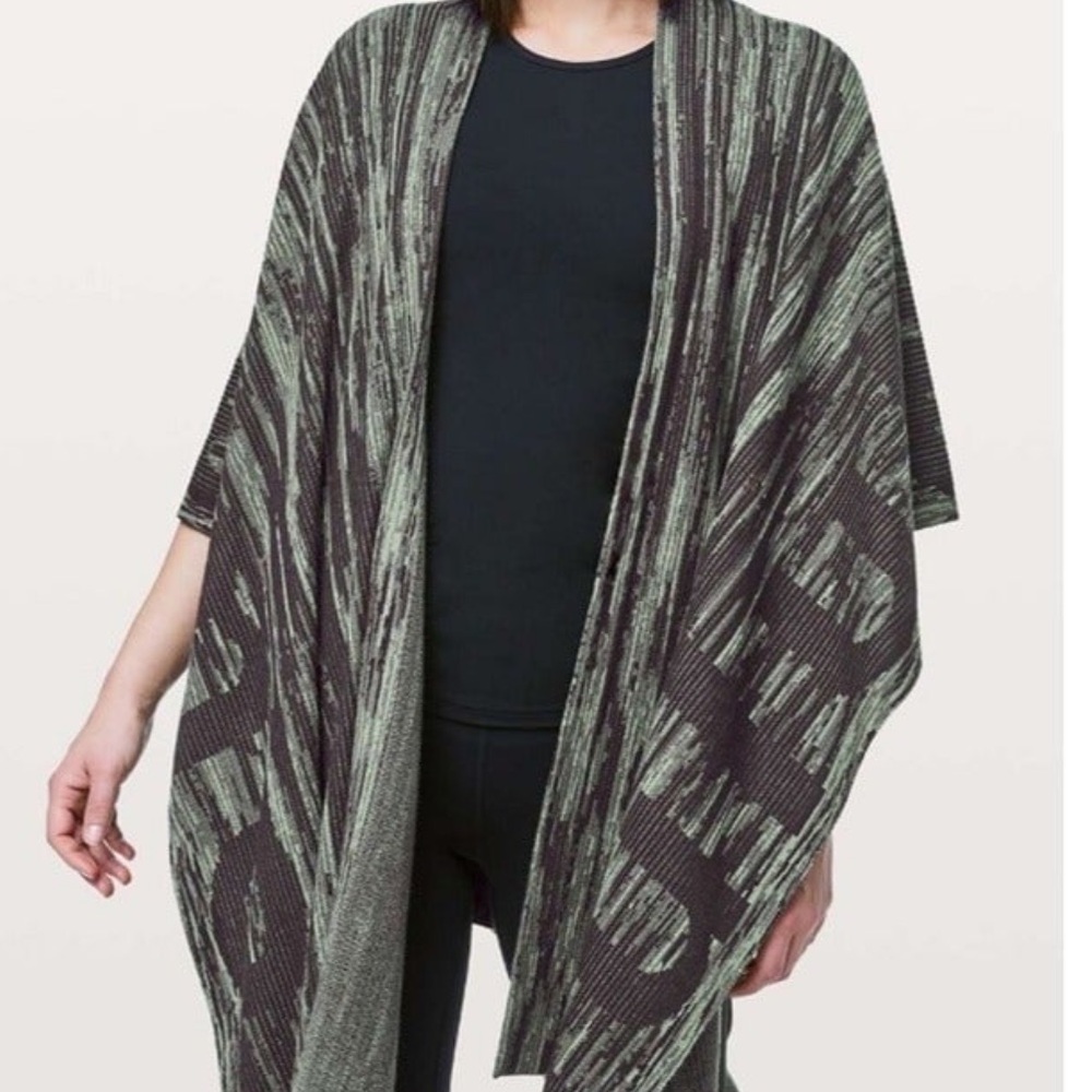 Lululemon The Rest is Written Shawl Wrap - Picture 1 of 12